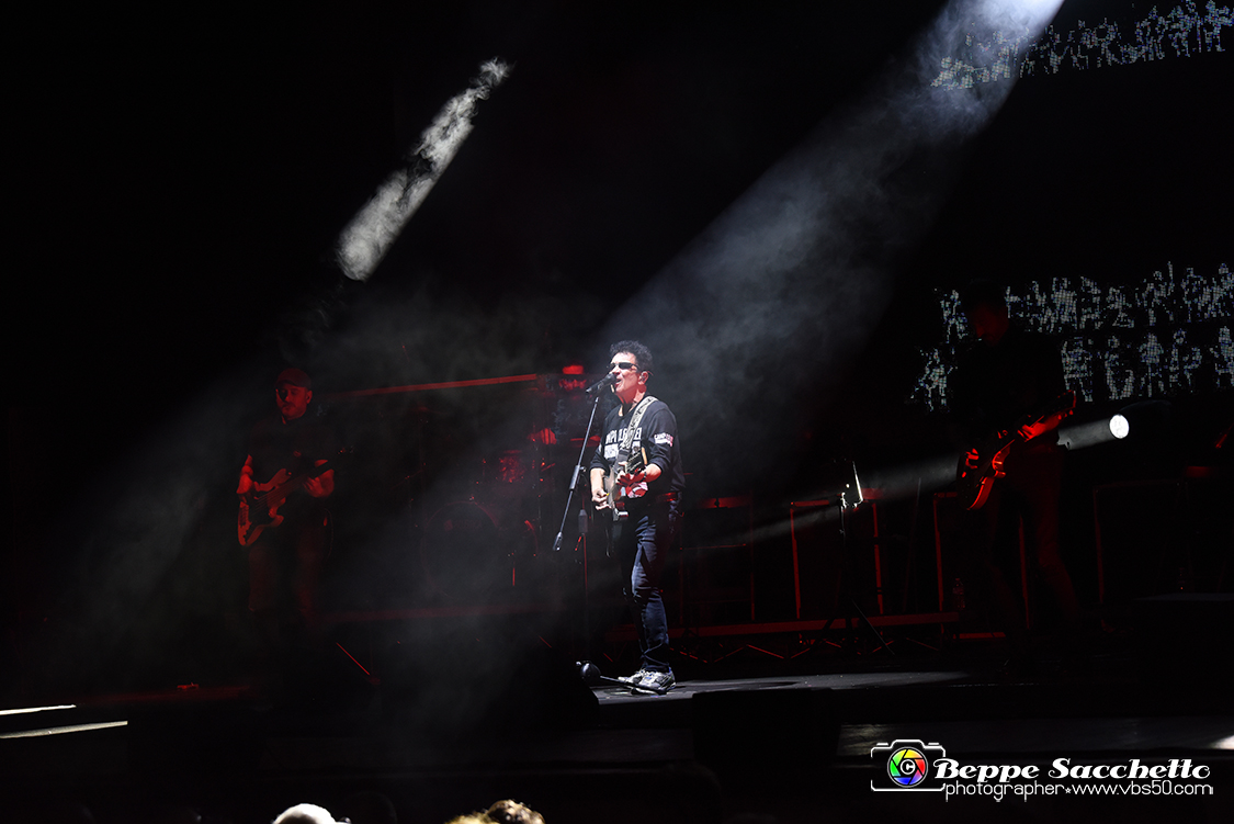 VBS_4037 - Concerto Edoardo Bennato - Peter Pan Rock 'n' Roll Tour.jpg